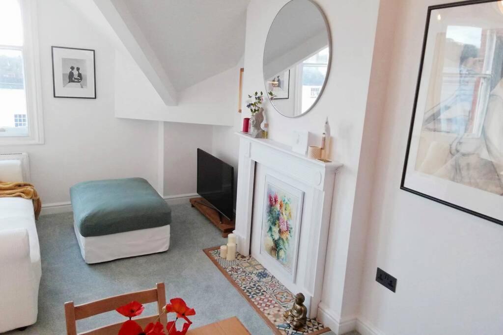 Cosy, Elegant Apartment In Heart Of Ludlow Town المظهر الخارجي الصورة