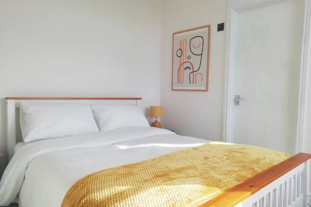 Cosy, Elegant Apartment In Heart Of Ludlow Town المظهر الخارجي الصورة